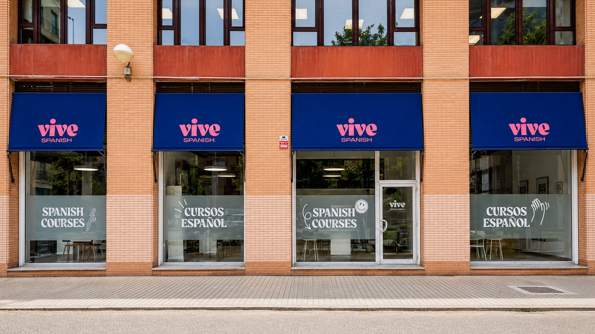 Vinilo decorativo para cristalera comercial en Valencia